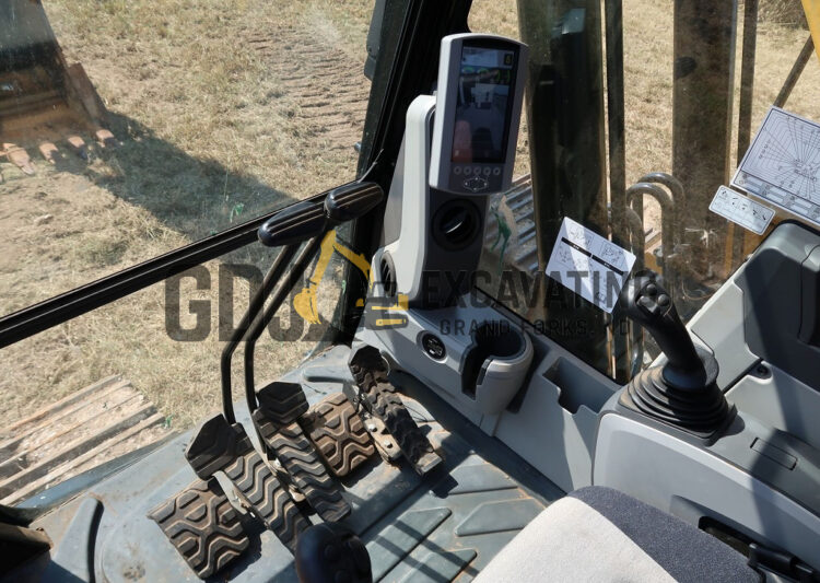 2017 Caterpillar 320 FL - Image 11