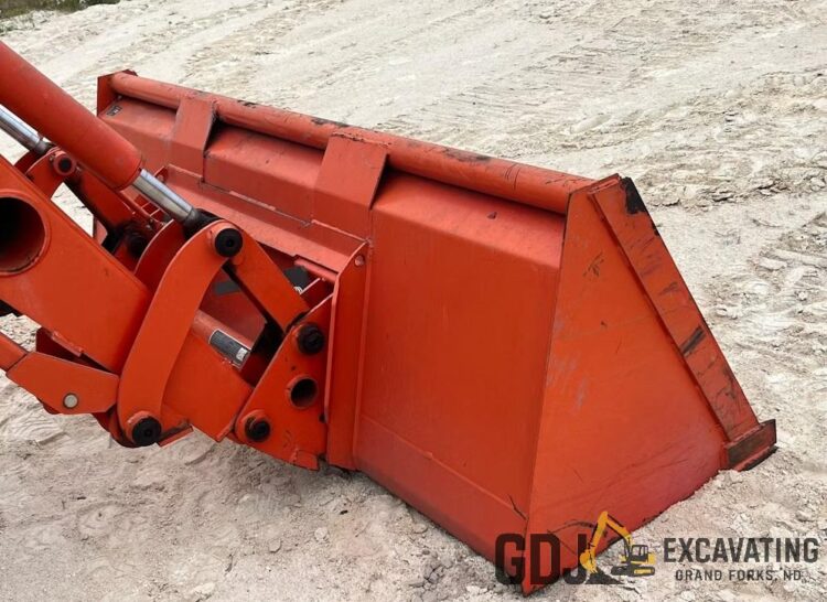2014 Kubota M135GX - Image 12