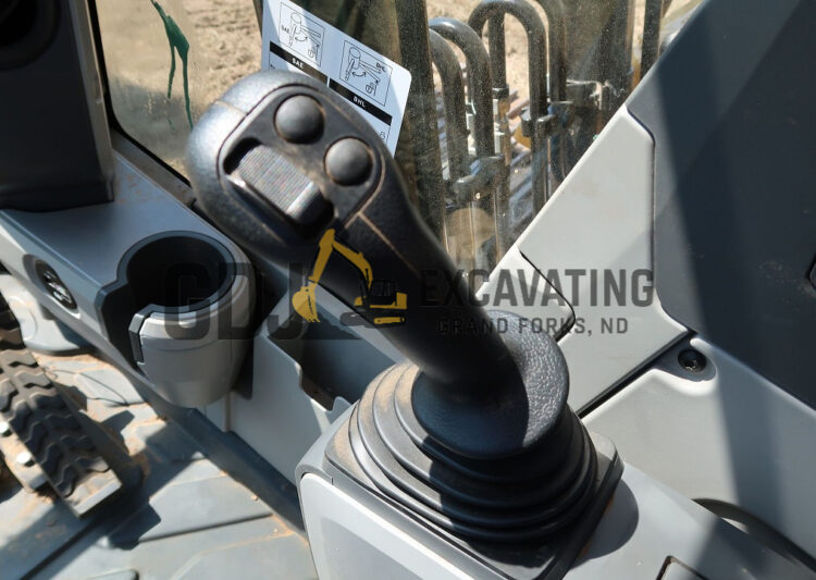 2017 Caterpillar 320 FL - Image 16