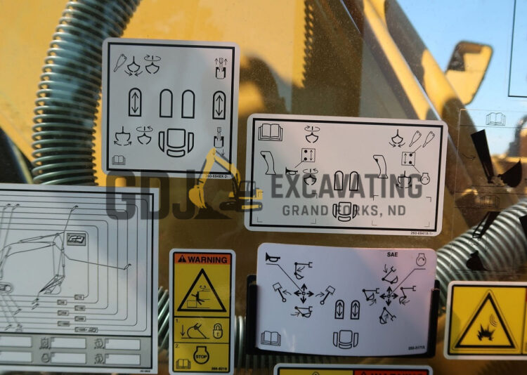 2017 Caterpillar 320 FL - Image 19