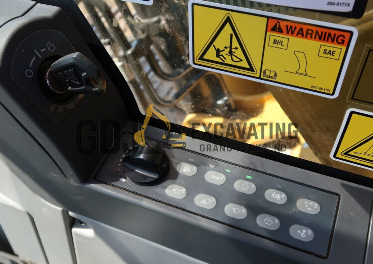 2017 Caterpillar 320 FL - Image 21