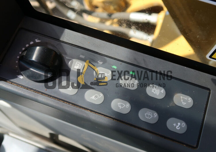 2017 Caterpillar 320 FL - Image 22