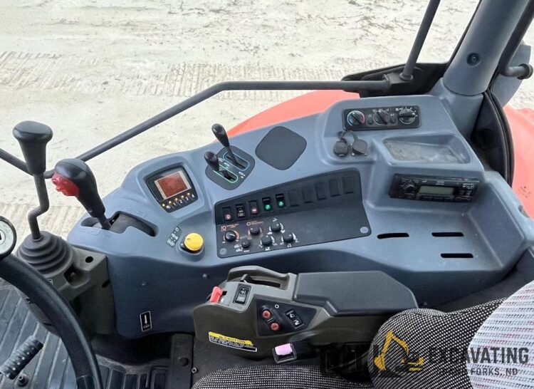 2014 Kubota M135GX - Image 23