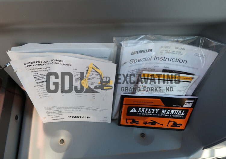 2017 Caterpillar 320 FL - Image 25