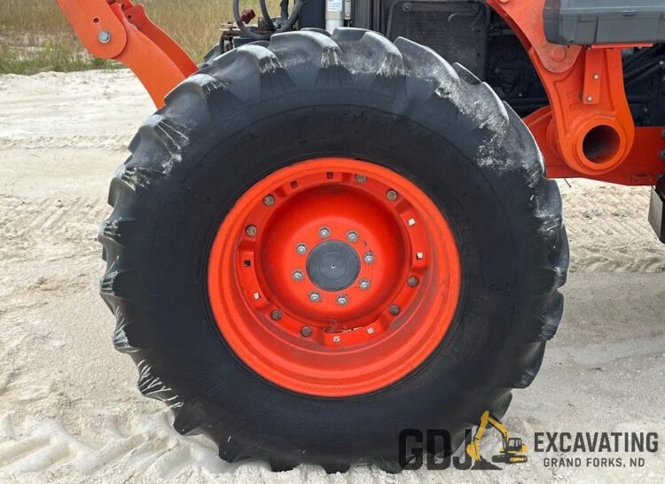 2014 Kubota M135GX - Image 25