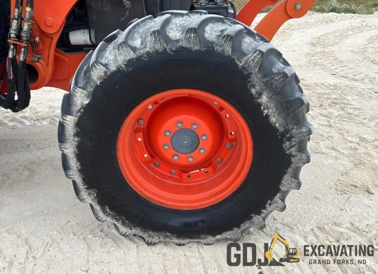 2014 Kubota M135GX - Image 27