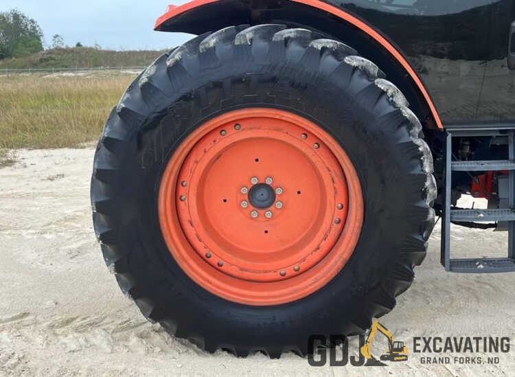 2014 Kubota M135GX - Image 28