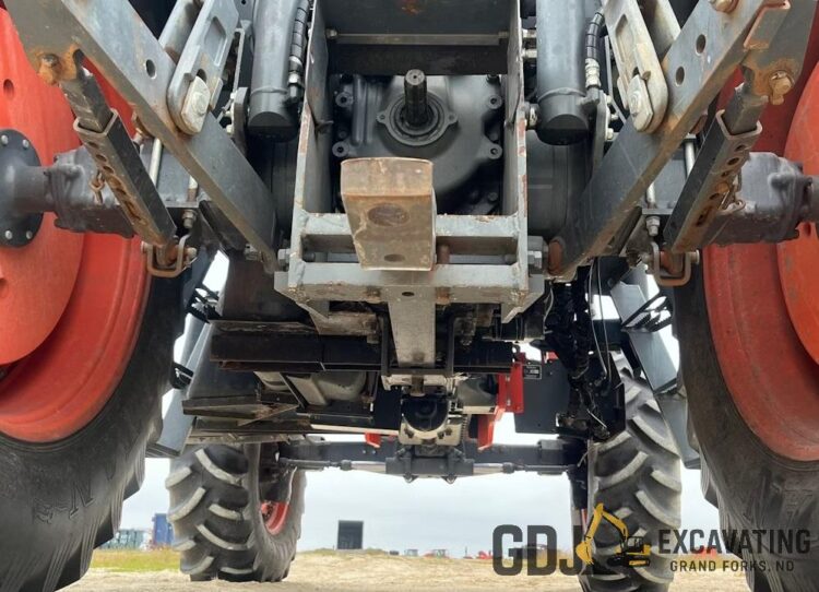 2014 Kubota M135GX - Image 30