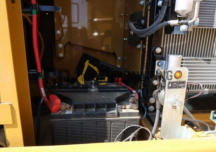 2017 Caterpillar 320 FL - Image 35