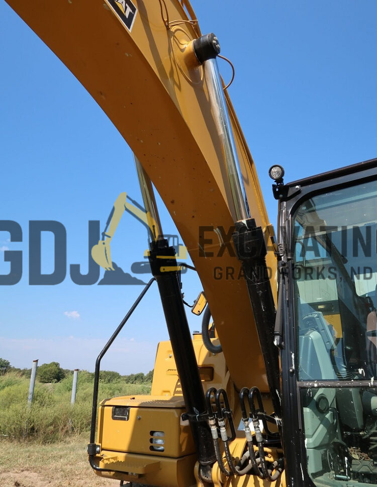 2017 Caterpillar 320 FL - Image 49