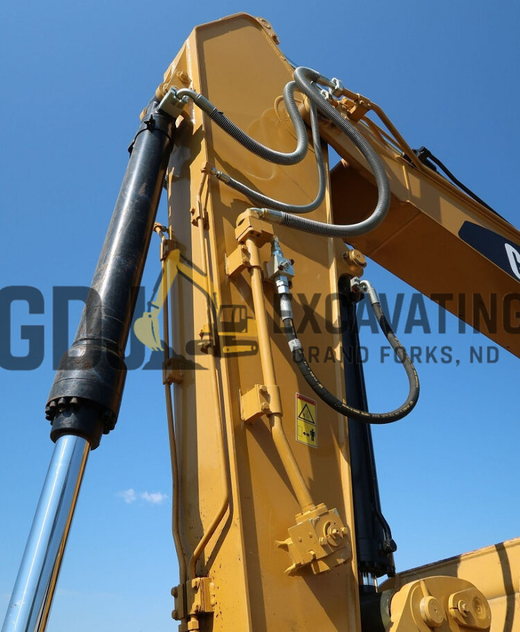 2017 Caterpillar 320 FL - Image 54