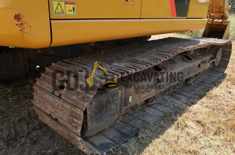 2017 Caterpillar 320 FL - Image 69
