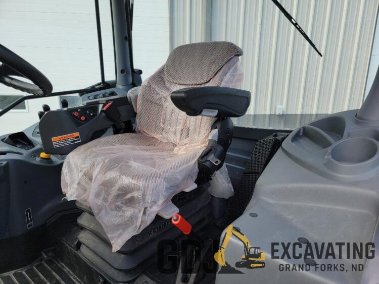 2019 Kubota M6-131 - Image 81