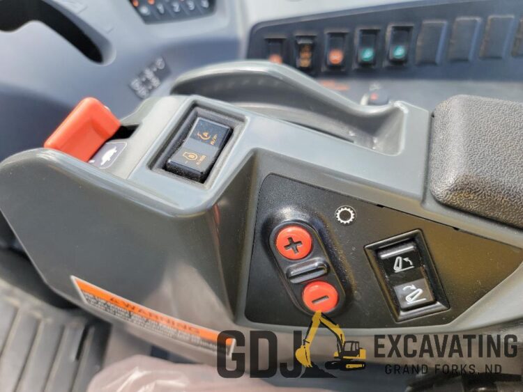 2019 Kubota M6-131 - Image 86